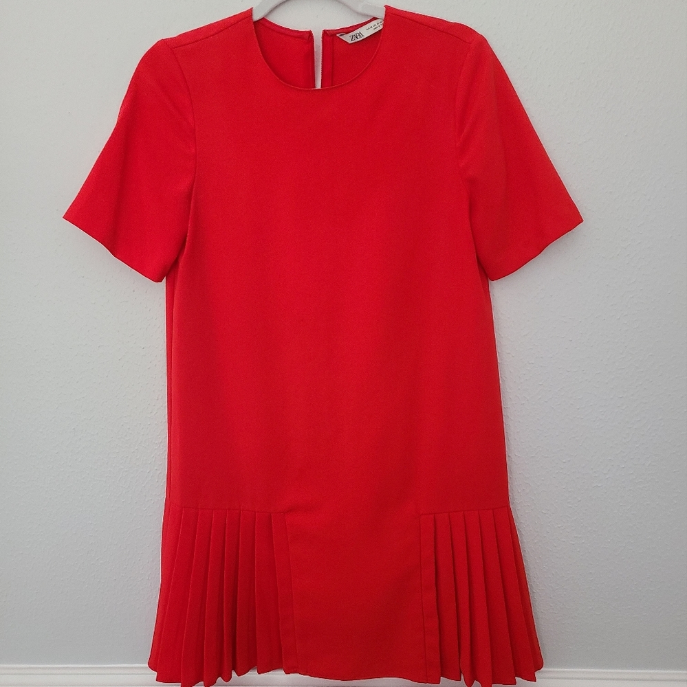 Red pleated work dress XS